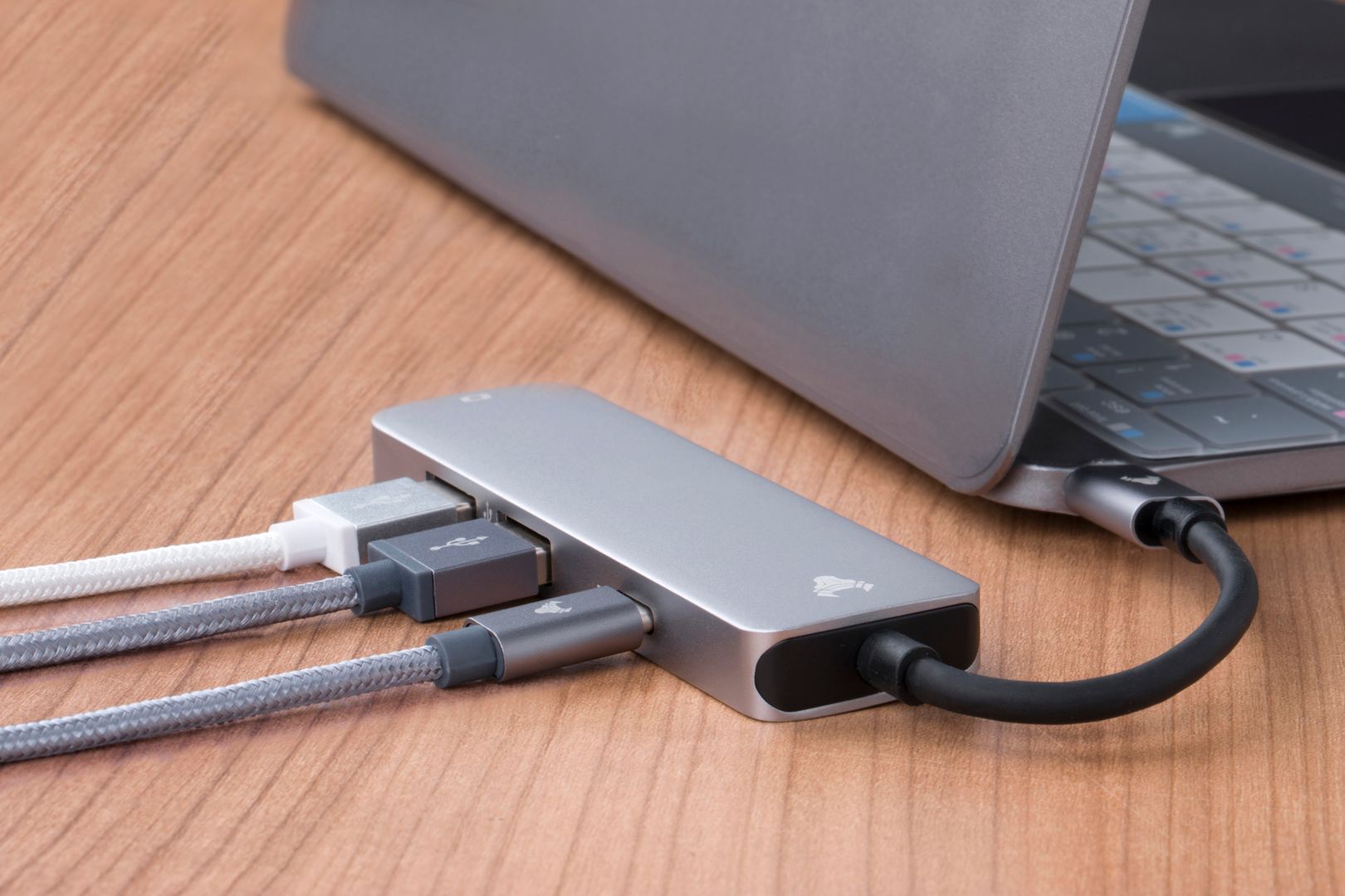 Docks USB-C para escritorio